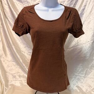 Women's Brown Scoop Neck Short Puff-Sleeve Tee